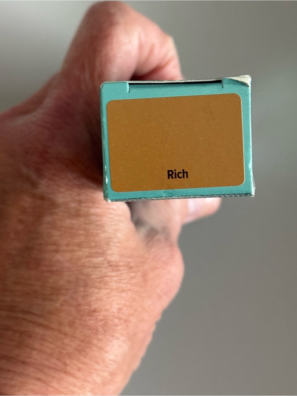 it cosmetics CC+ Oil-Free Matte Cream SPF 40 in Teal Packaging - Picture 2 of 6